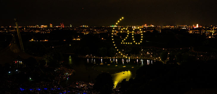 Jubiläumsfeuerwerk über dem Olympiapark beim 20. Sommernachtstraum 2025 ©Foto: Fabian Stoffers